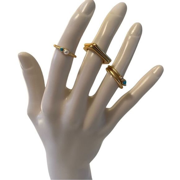 Turquoise & Pearl Goldtone Ring Stack. 5 Rings Total. - Picture 6 of 7